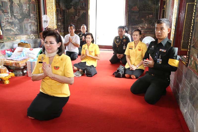 031 นายกสมาคมภริยาฯ เป็นเจ้าภาพบรรพชาสามเณร พงศกร ทุมมานาม ณ วัดปทุมวนาราม เขตปทุมวัน กรุงเทพฯ เมื่อวันที่ ๖ พฤศจิกายน ๒๕๕๘