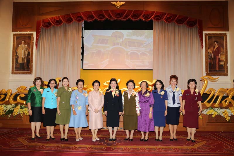 033 วันคล้ายวันสถาปนาสมาคมภริยาข้าราชการสำนักงานปลัดกระทรวงกลาโหม ครบรอบ ๒๕ ปี เมื่อวันที่ ๙ พฤศจิกายน ๒๕๕๘