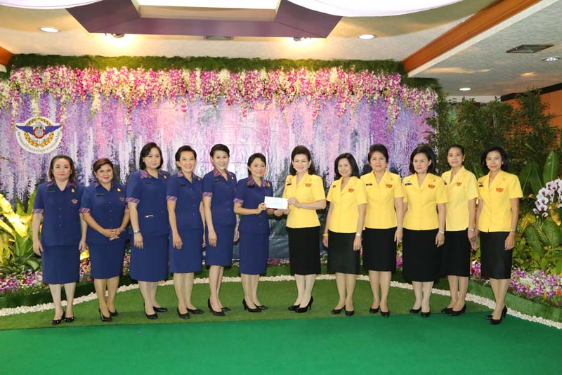 036 นายกสมาคมภริยาฯ พร้อมด้วยคณะกรรมการสมาคมฯ ร่วมเป็นเกียรติในงานวันคล้ายวันสถาปนาสมาคมแม่บ้านกองบัญชาการกองทัพไทย