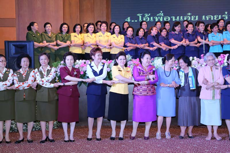 036 นายกสมาคมภริยาฯ พร้อมด้วยคณะกรรมการสมาคมฯ ร่วมเป็นเกียรติในงานวันคล้ายวันสถาปนาสมาคมแม่บ้านกองบัญชาการกองทัพไทย