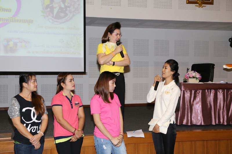 046 นายกสมาคมภริยาฯ เป็นประธานจัดงานพบปะเยี่ยมเยือนกำลังพล โครงการ "ครอบครัวอบอุ่นใจ สายใยภริยากำลังพล + รักษ์สุขภาพดีมีความสุข"