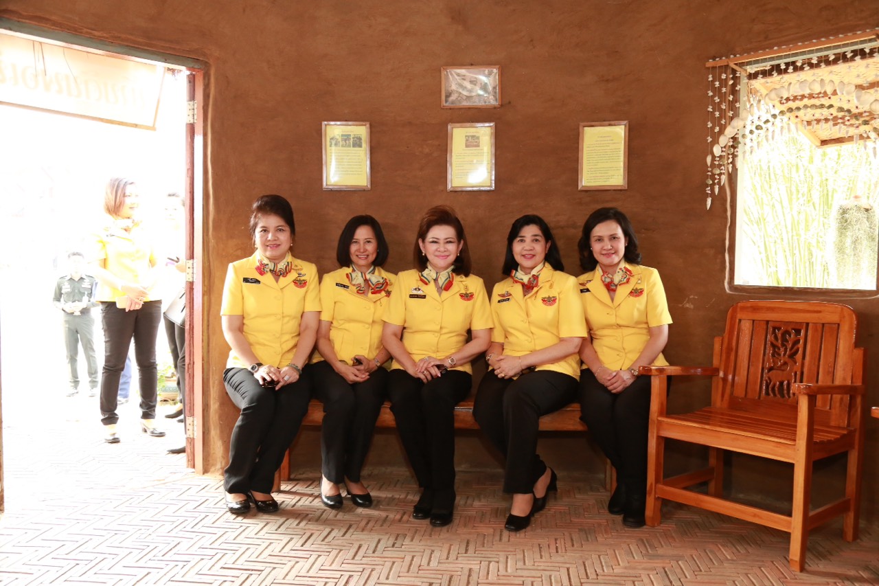 078 นายกสมาคมภริยาฯ นำคณะกรรมการฯ ตรวจเยี่ยมการดำเนินโครงการทั้ง 4 โครงการ ณ.โรงงานวัตถุระเบิดทหาร
