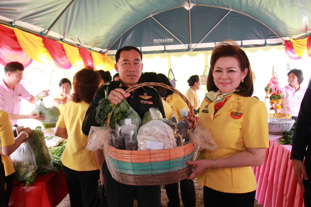 078 นายกสมาคมภริยาฯ นำคณะกรรมการฯ ตรวจเยี่ยมการดำเนินโครงการทั้ง 4 โครงการ ณ.โรงงานวัตถุระเบิดทหาร