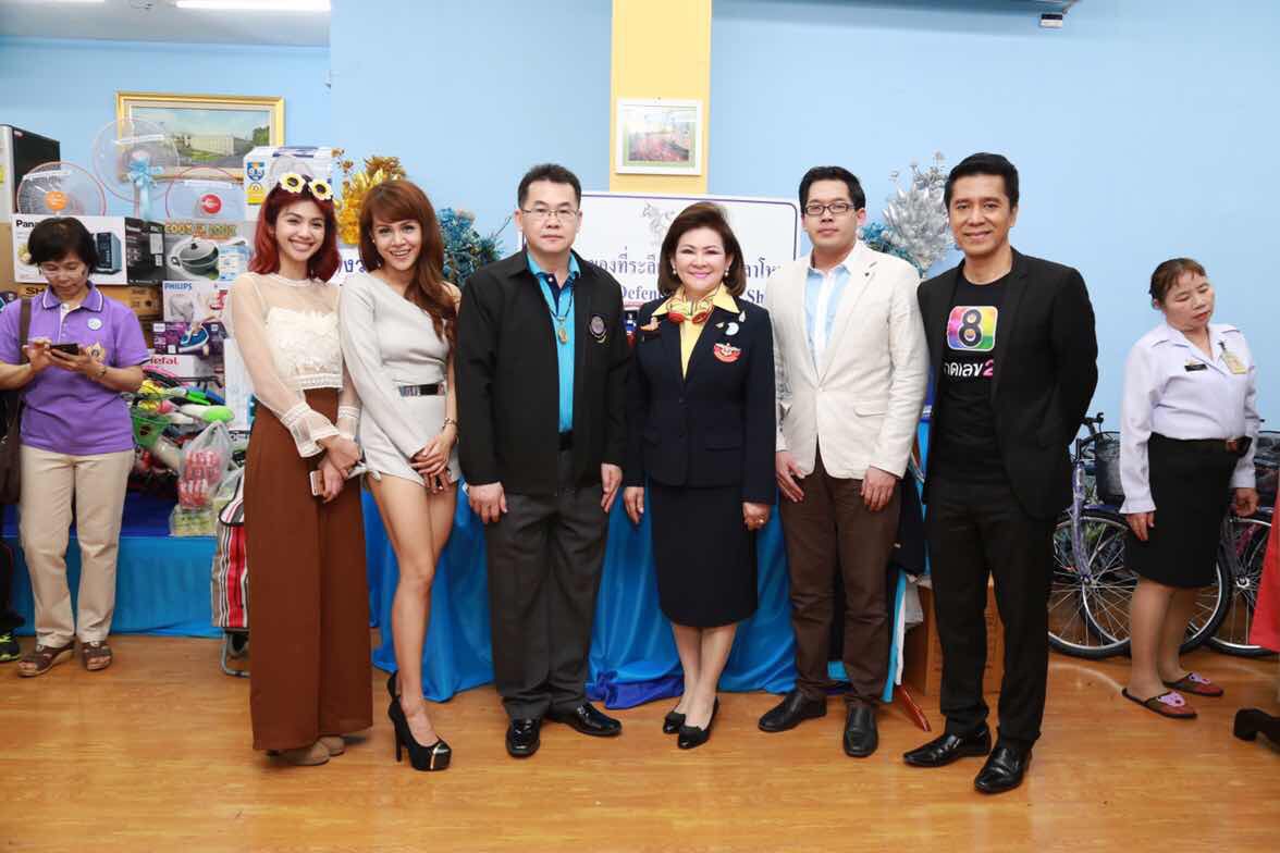 089 การออกร้านสำนักงานปลัดกระทรวงกลาโหมและ ร้านสมาคมภริยาฯ ในงานกาชาดปี ๒๕๕๙ ๓๐ มีนาคม - ๗ เมษายน ๒๕๕๙