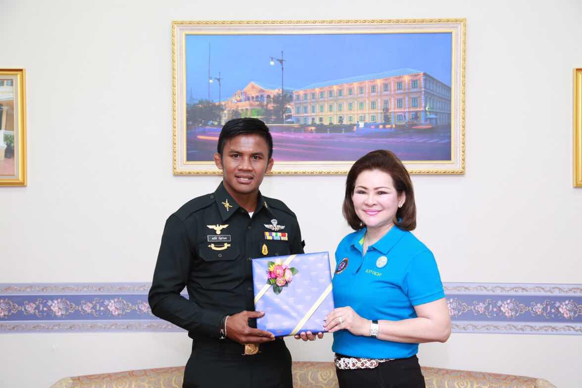089 การออกร้านสำนักงานปลัดกระทรวงกลาโหมและ ร้านสมาคมภริยาฯ ในงานกาชาดปี ๒๕๕๙ ๓๐ มีนาคม - ๗ เมษายน ๒๕๕๙
