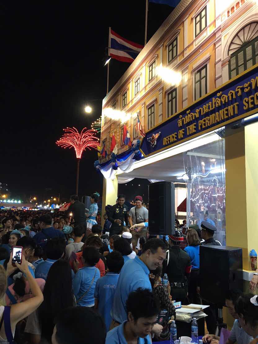 089 การออกร้านสำนักงานปลัดกระทรวงกลาโหมและ ร้านสมาคมภริยาฯ ในงานกาชาดปี ๒๕๕๙ ๓๐ มีนาคม - ๗ เมษายน ๒๕๕๙