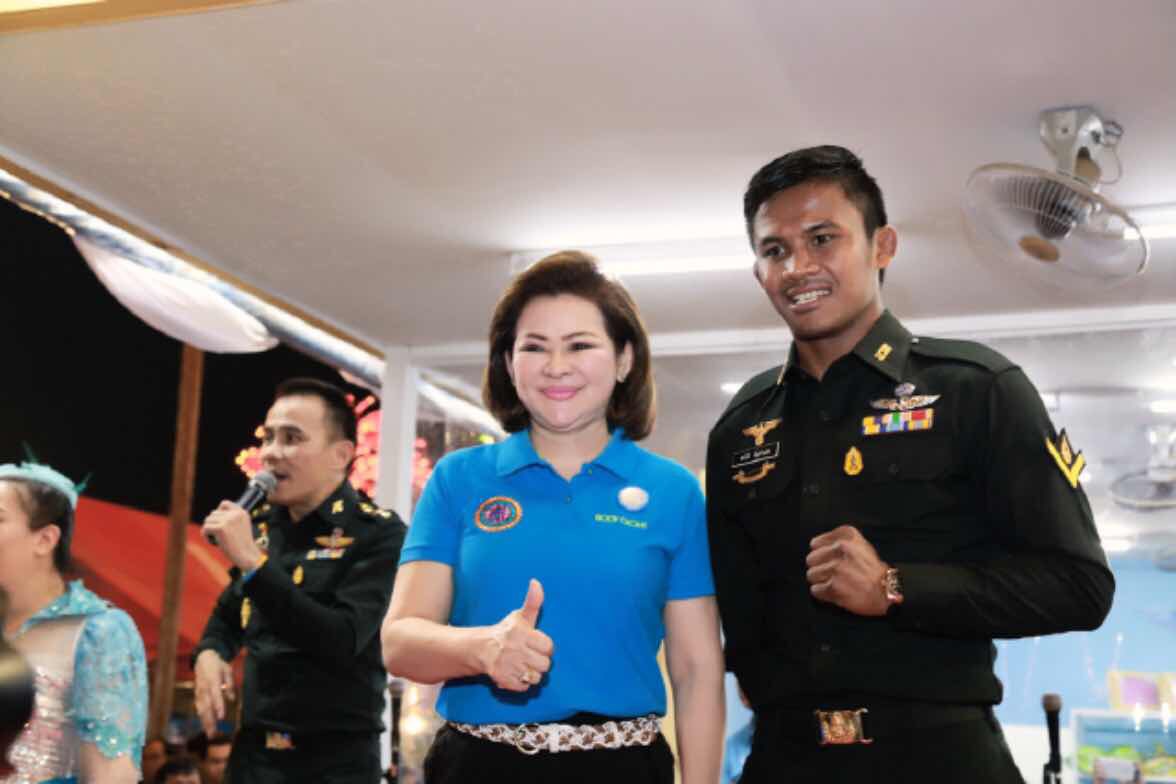 089 การออกร้านสำนักงานปลัดกระทรวงกลาโหมและ ร้านสมาคมภริยาฯ ในงานกาชาดปี ๒๕๕๙ ๓๐ มีนาคม - ๗ เมษายน ๒๕๕๙
