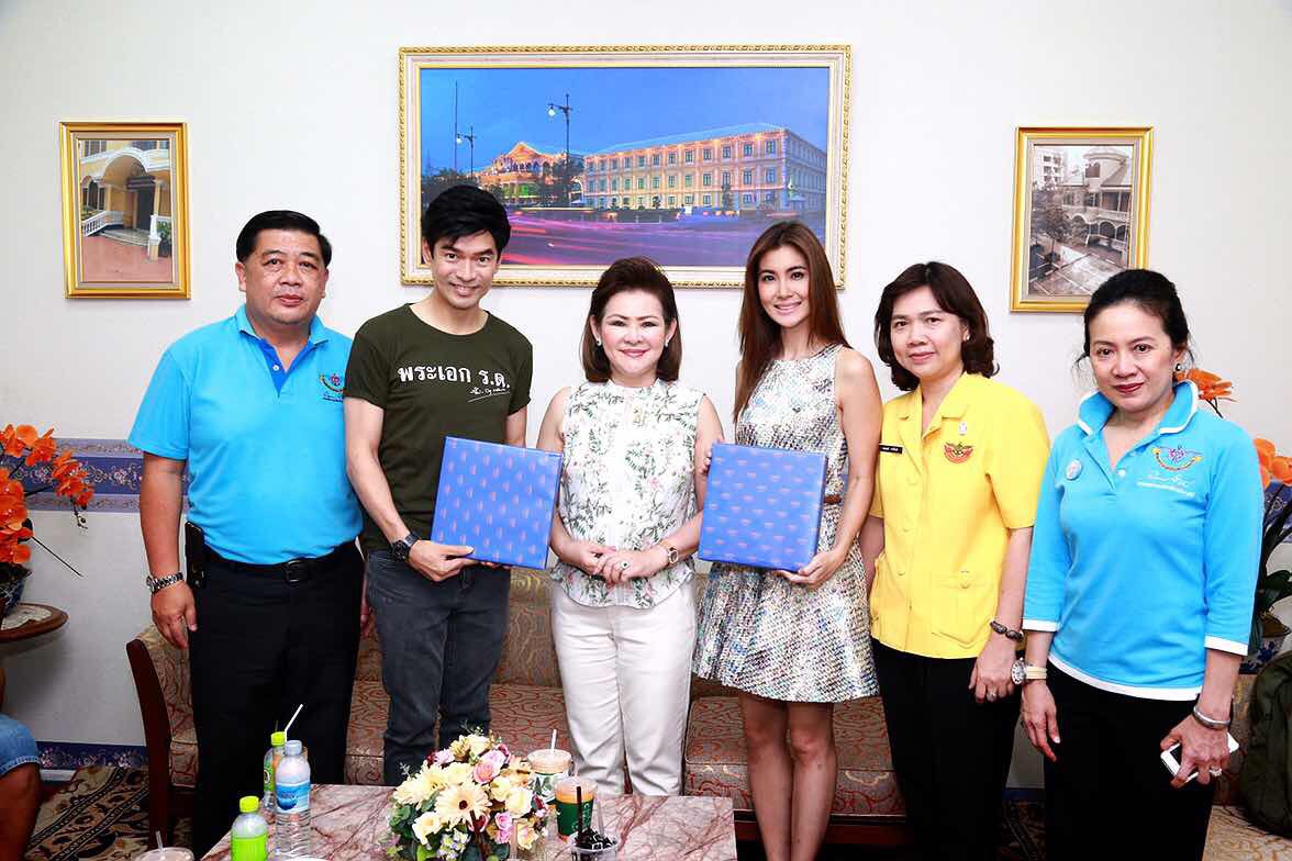 089 การออกร้านสำนักงานปลัดกระทรวงกลาโหมและ ร้านสมาคมภริยาฯ ในงานกาชาดปี ๒๕๕๙ ๓๐ มีนาคม - ๗ เมษายน ๒๕๕๙