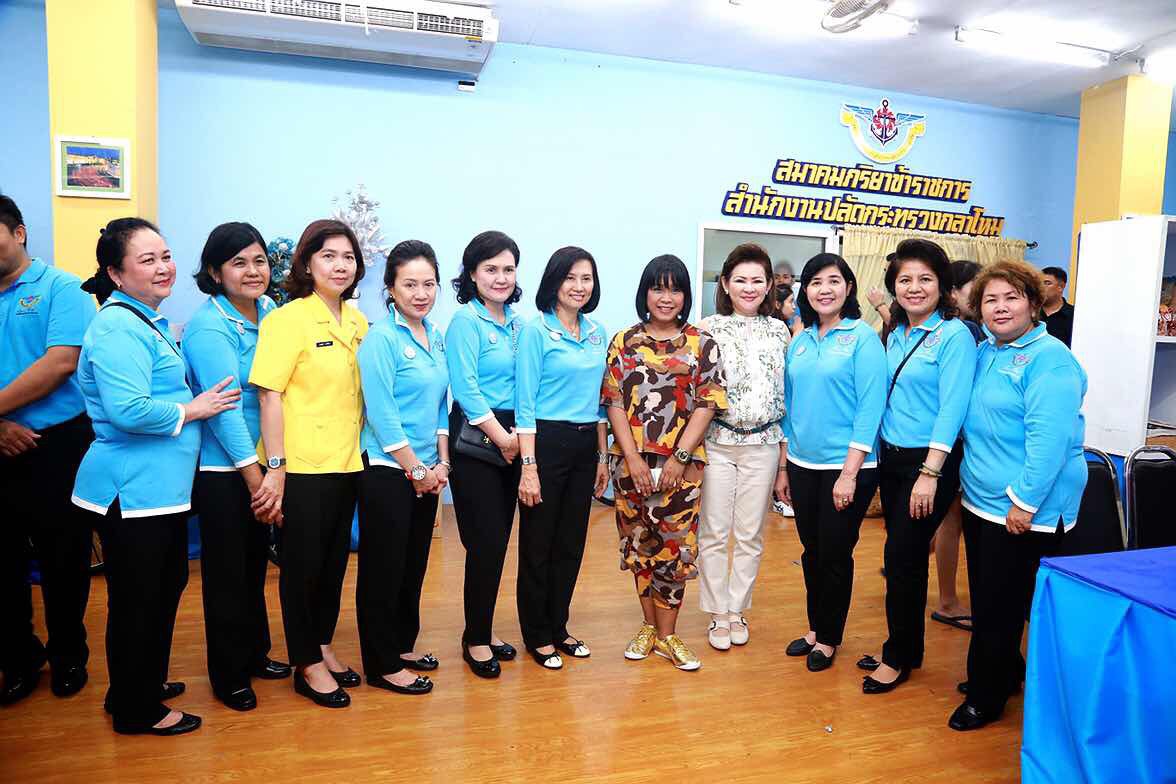 089 การออกร้านสำนักงานปลัดกระทรวงกลาโหมและ ร้านสมาคมภริยาฯ ในงานกาชาดปี ๒๕๕๙ ๓๐ มีนาคม - ๗ เมษายน ๒๕๕๙