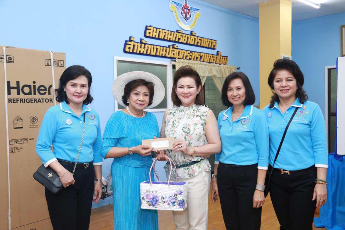089 การออกร้านสำนักงานปลัดกระทรวงกลาโหมและ ร้านสมาคมภริยาฯ ในงานกาชาดปี ๒๕๕๙ ๓๐ มีนาคม - ๗ เมษายน ๒๕๕๙