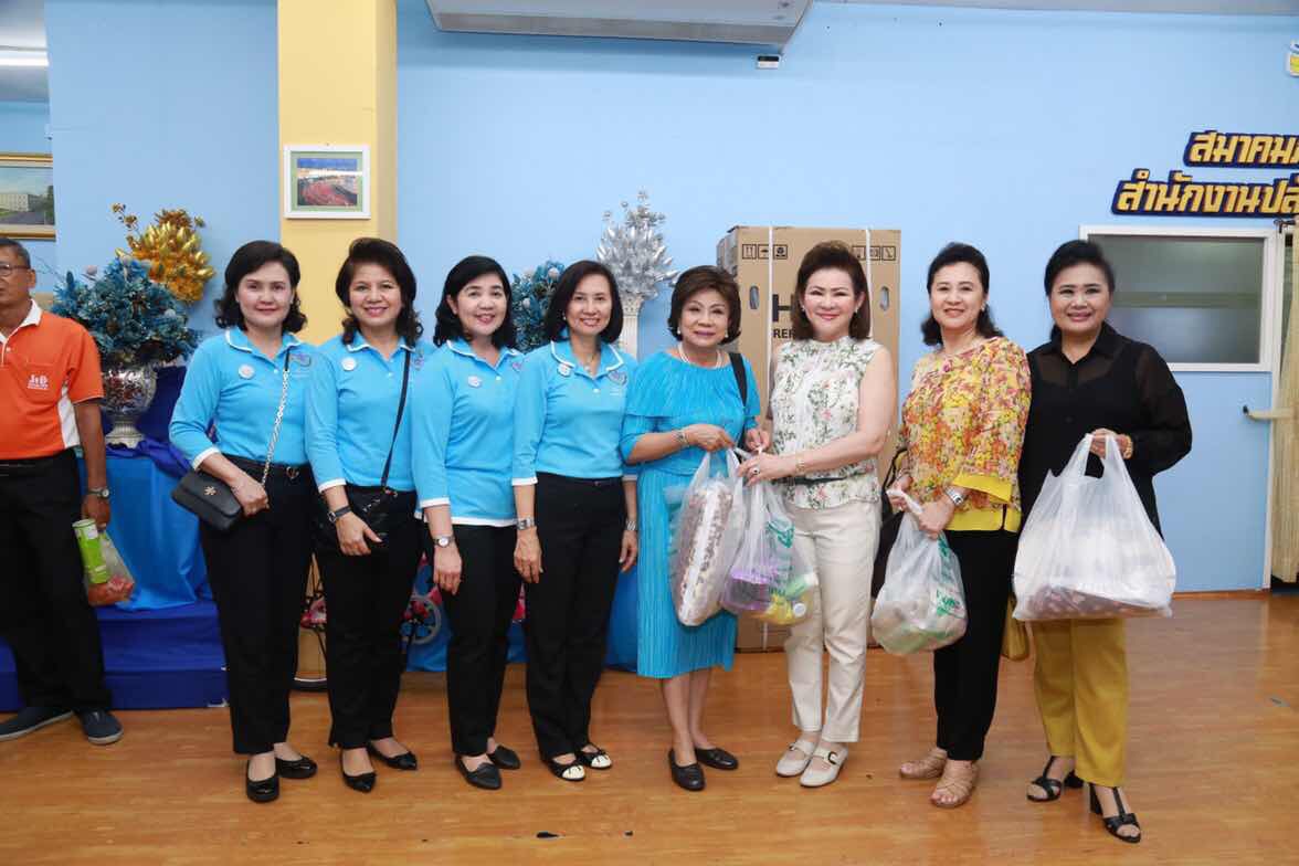 089 การออกร้านสำนักงานปลัดกระทรวงกลาโหมและ ร้านสมาคมภริยาฯ ในงานกาชาดปี ๒๕๕๙ ๓๐ มีนาคม - ๗ เมษายน ๒๕๕๙
