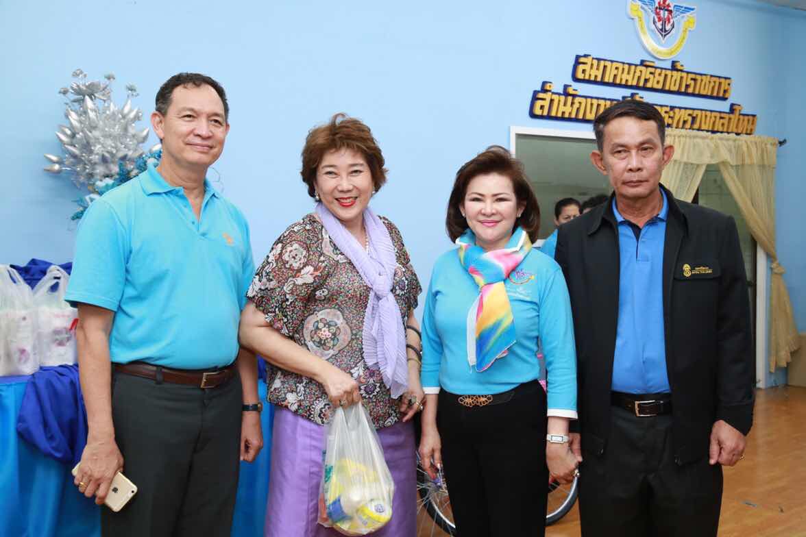 089 การออกร้านสำนักงานปลัดกระทรวงกลาโหมและ ร้านสมาคมภริยาฯ ในงานกาชาดปี ๒๕๕๙ ๓๐ มีนาคม - ๗ เมษายน ๒๕๕๙