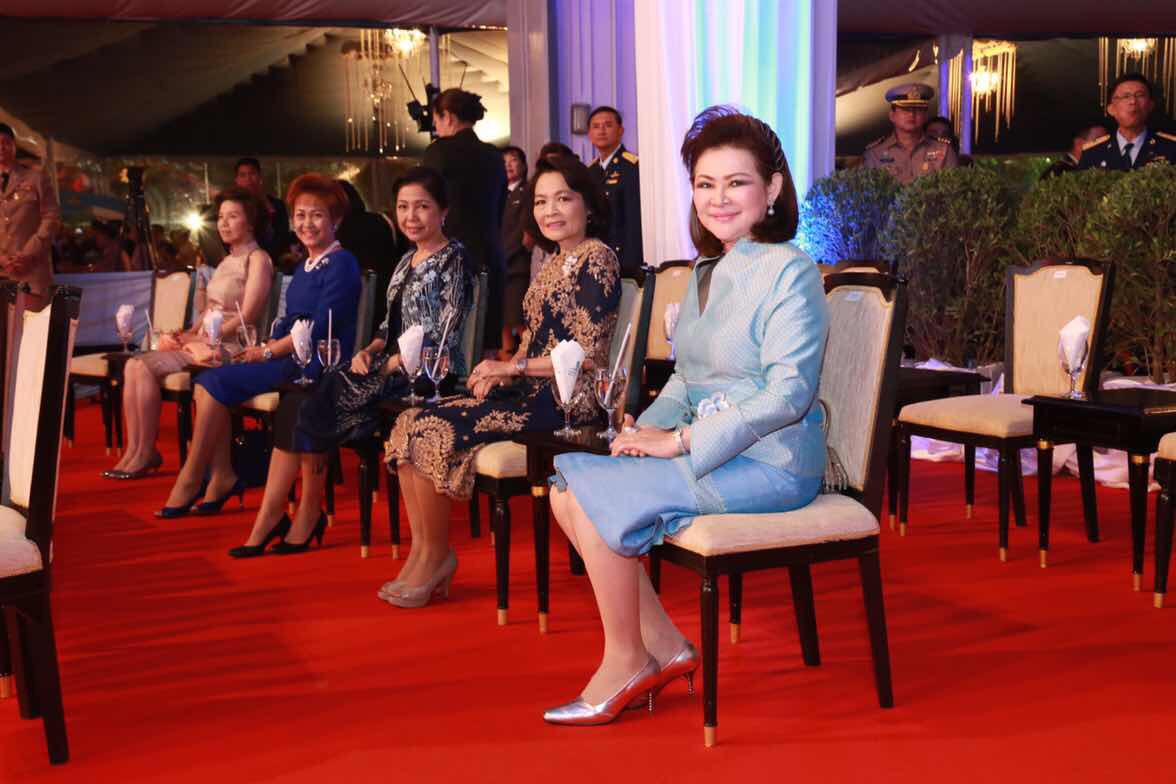 093 ปลัดกระทรวงกลาโหมและนายกสมาคมภริยาฯ ร่วมงานเลี้ยงรับรองเนื่องในวันกองทัพอากาศ ประจำปี ๒๕๕๙