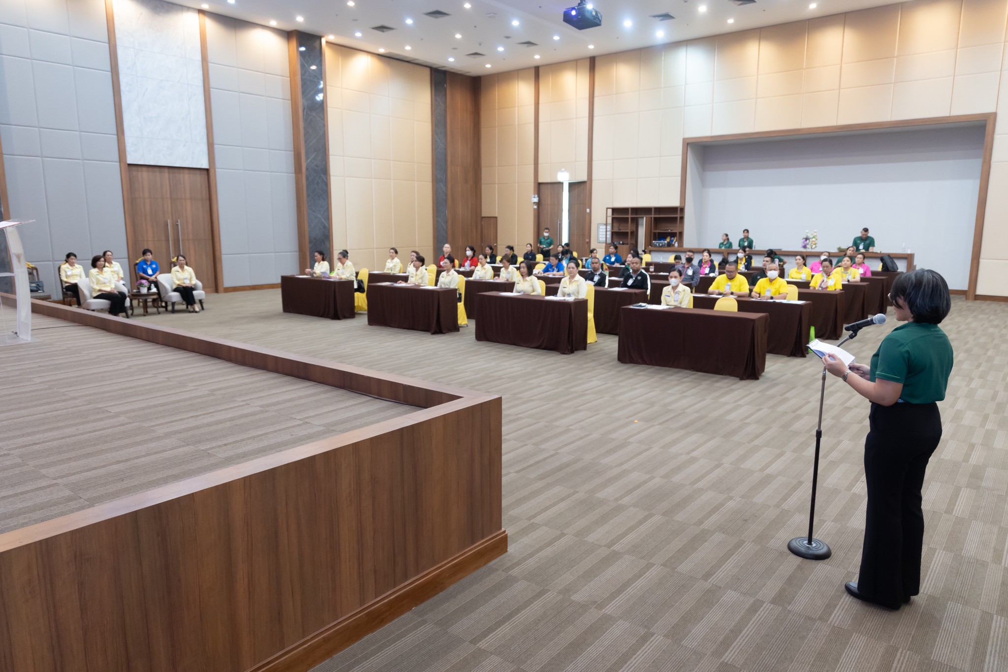 ๐๔๖ กิจกรรมอบรมและสานสัมพันธ์ระหว่างผู้ประสานงาน และคณะกรรมการโครงการสายใยรักษ์ เพื่อคนพิเศษ
