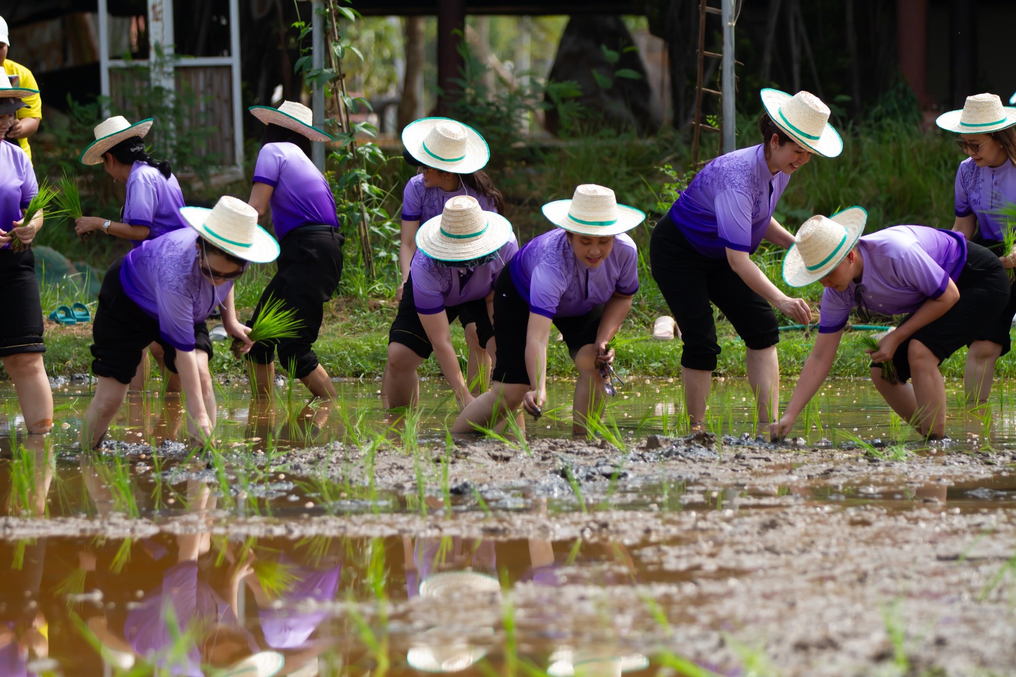 ๐๕๗ โครงการครอบครัวพอเพียง จัดกิจกรรม "พอเพียง พึ่งพา พัฒนาตนเอง"