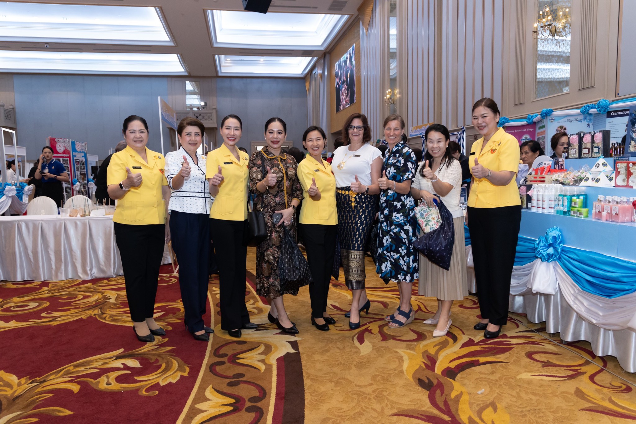 ๐๖๕ สมาคมภริยาข้าราชการสำนักงานปลัด กระทรวงกลาโหม ร่วมกิจกรรมส่งเสริมการตลาดสินค้า และผลิตภัณฑ์ของครอบครัวกำลังพลกองทัพเรือ