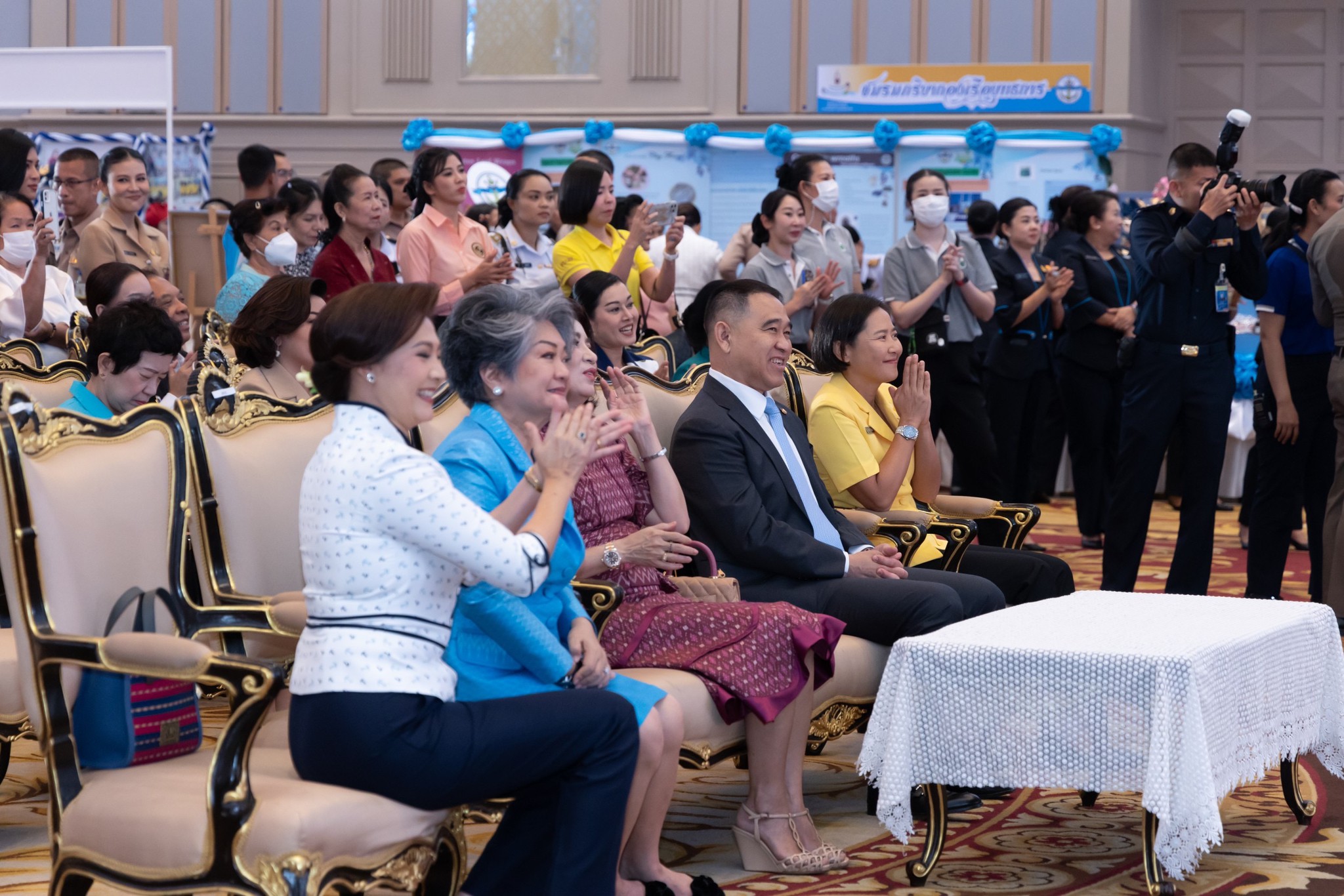 ๐๖๕ สมาคมภริยาข้าราชการสำนักงานปลัด กระทรวงกลาโหม ร่วมกิจกรรมส่งเสริมการตลาดสินค้า และผลิตภัณฑ์ของครอบครัวกำลังพลกองทัพเรือ