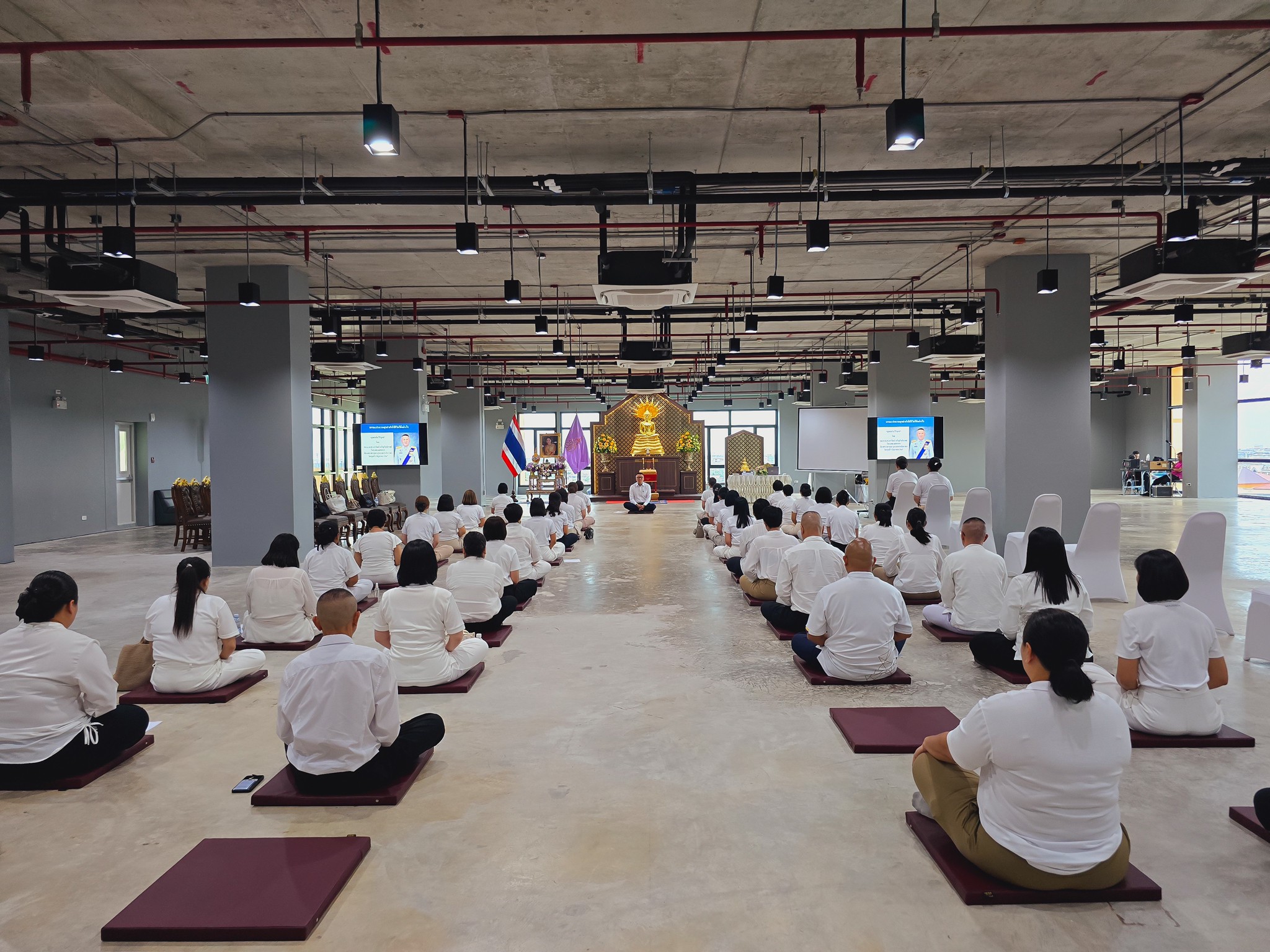 ๐๘๑ การจัดกิจกรรมโครงการ การปฏิบัติธรรมเทิดทูนสถาบันพระมหากษัตริย์ ถวายเป็นพระราชกุศล เนื่องในโอกาสวันเฉลิมพระชนมพรรษา สมเด็จพระนางเจ้าฯ พระบรมราชินี
