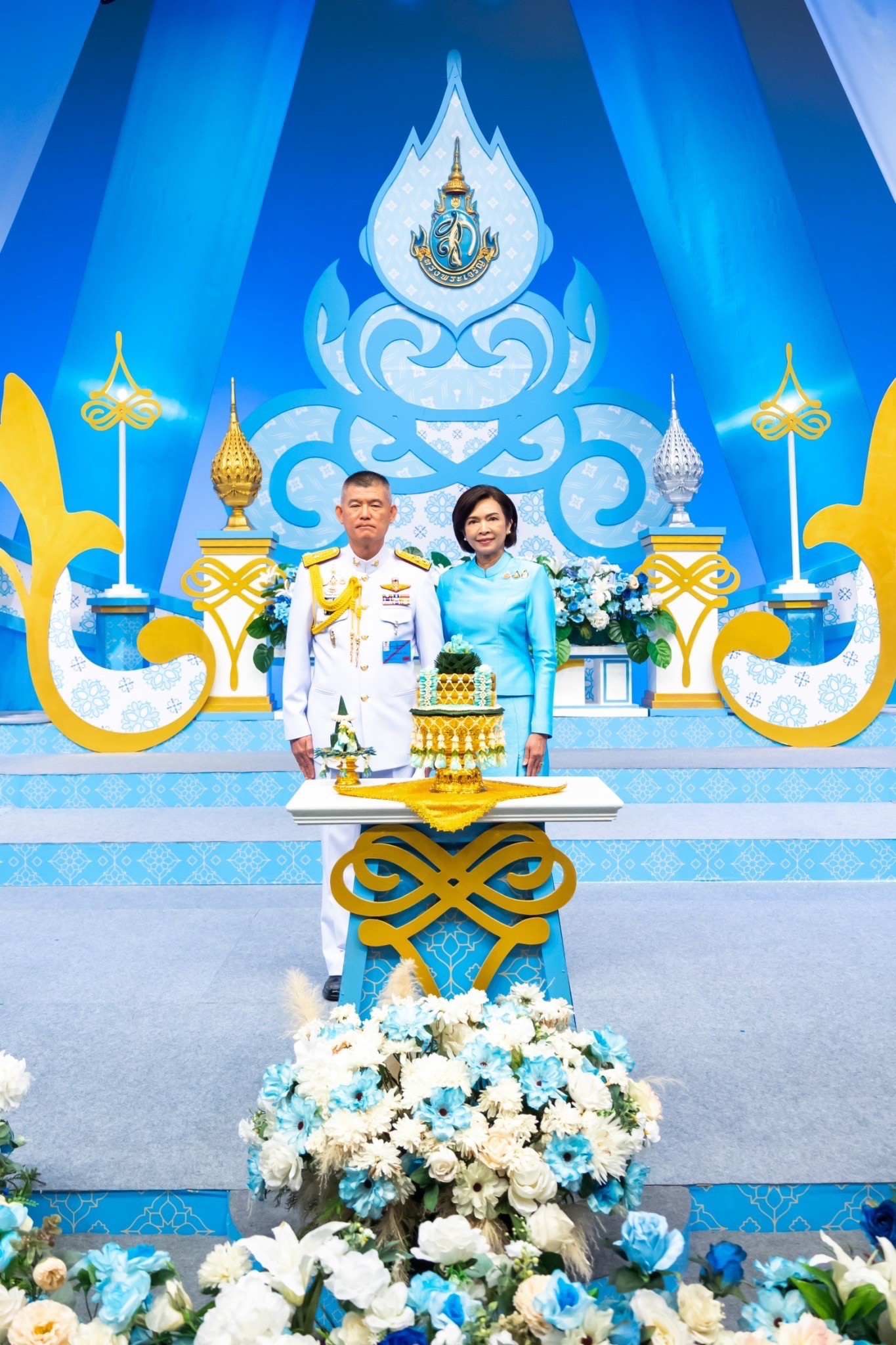 ๐๙๕ การบันทึกเทปโทรทัศน์อาเศียรวาทถวายพระพรชัยมงคล เนื่องในโอกาสมหามงคลเฉลิม พระชนมพรรษา สมเด็จพระนางเจ้าสิริกิติ์พระบรมราชินีนาถ พระบรมราชชนนีพันปีหลวงของสำนักงานปลัดกระทรวงกลาโหม