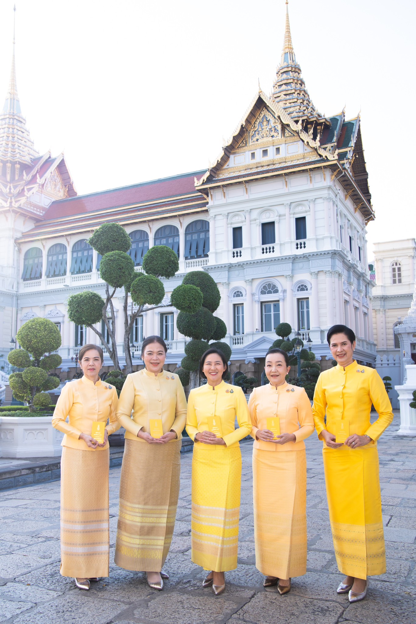 ๔๒ พิธีลงนามถวายพระพรชัยมงคล พระบาทสมเด็จพระเจ้าอยู่หัว และสมเด็จพระนางเจ้าฯ พระบรมราชินี เนื่องในโอกาสวันขึ้นปีใหม่ พุทธศักราช ๒๕๖๘