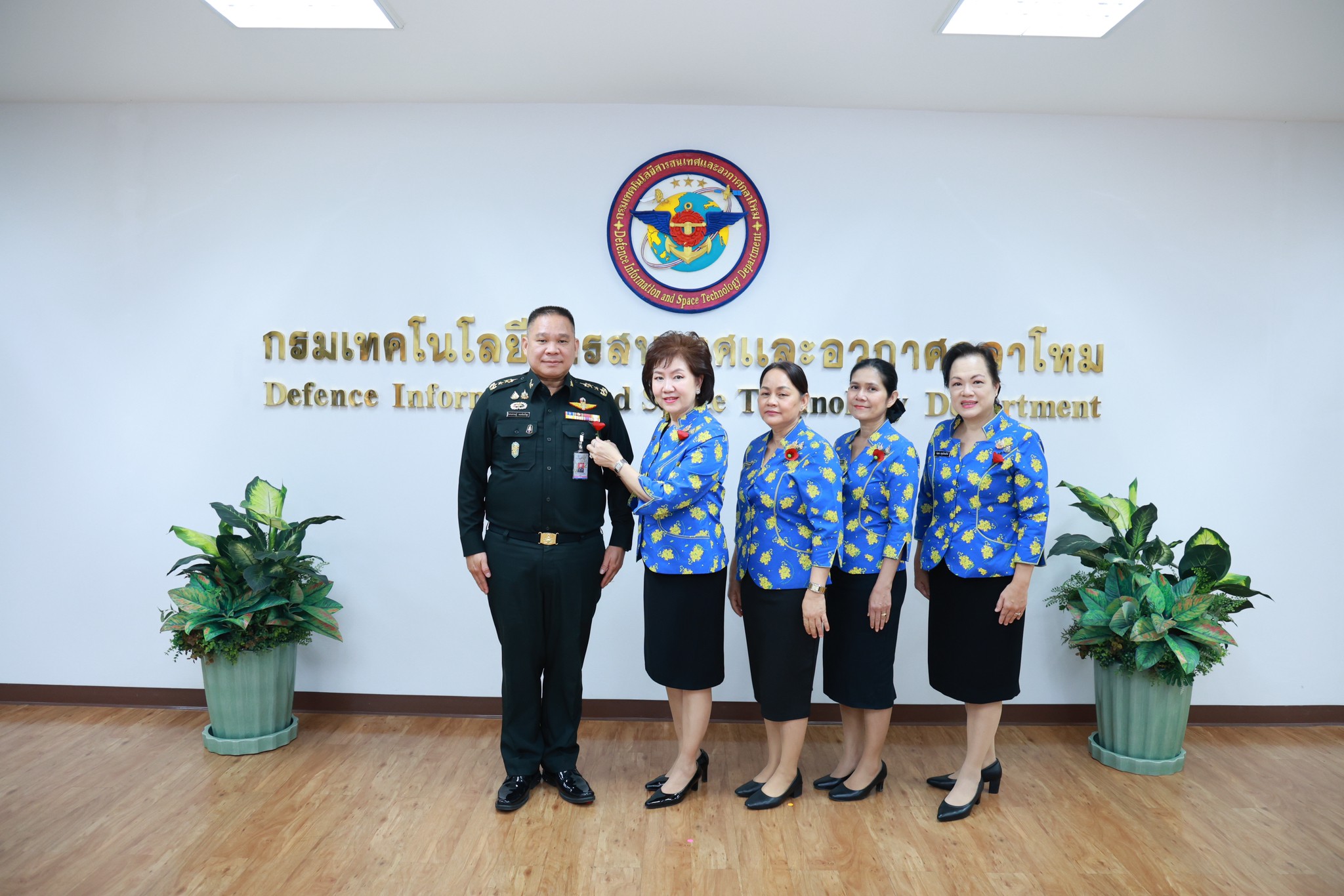 ๕๐ กิจกรรมประดับดอกไม้ที่ระลึกวันทหารผ่านศึก ประจำปี ๒๕๖๘