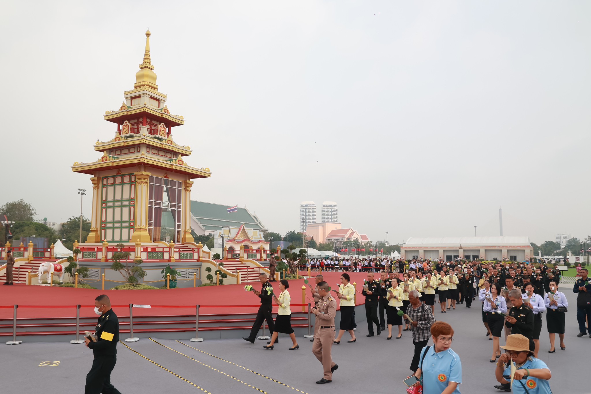 ๕๓ พิธีสักการะพระบรมสารีริกธาตุ (พระเขี้ยวแก้ว)