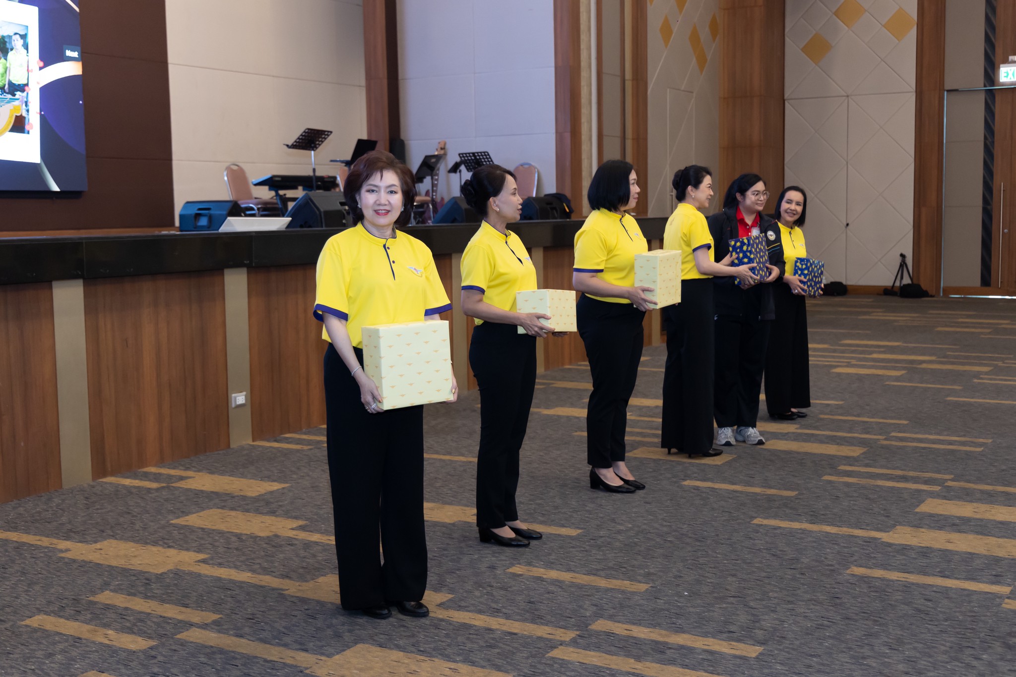 ๕๖ การจัดงานเลี้ยงขอบคุณข้าราชการ ที่ร่วมปฏิบัติหน้าที่ในการออกร้านงาน "เพื่อนพึ่ง (ภาฯ)" และงานกาชาด ประจำปี ๒๕๖๗