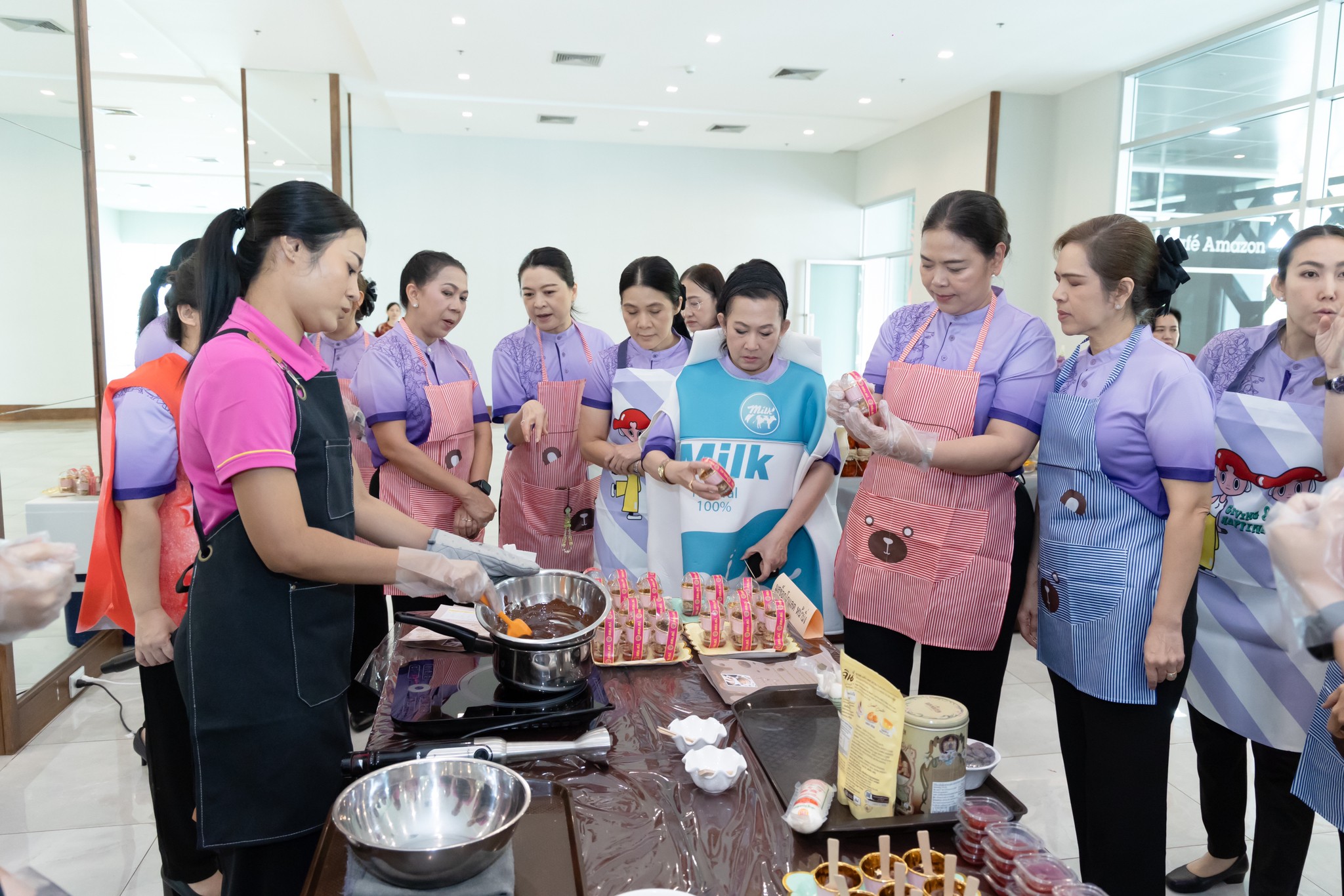 ๕๗ กิจกรรม "ตลาดนัดอาหารคลีน" โดยโครงการศูนย์ส่งเสริมการเรียนรู้