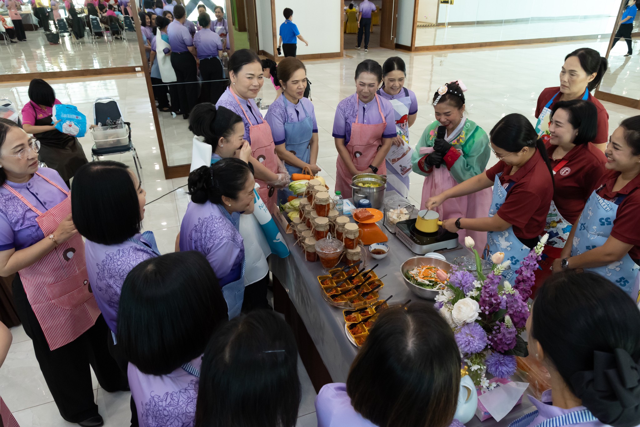 ๕๗ กิจกรรม "ตลาดนัดอาหารคลีน" โดยโครงการศูนย์ส่งเสริมการเรียนรู้