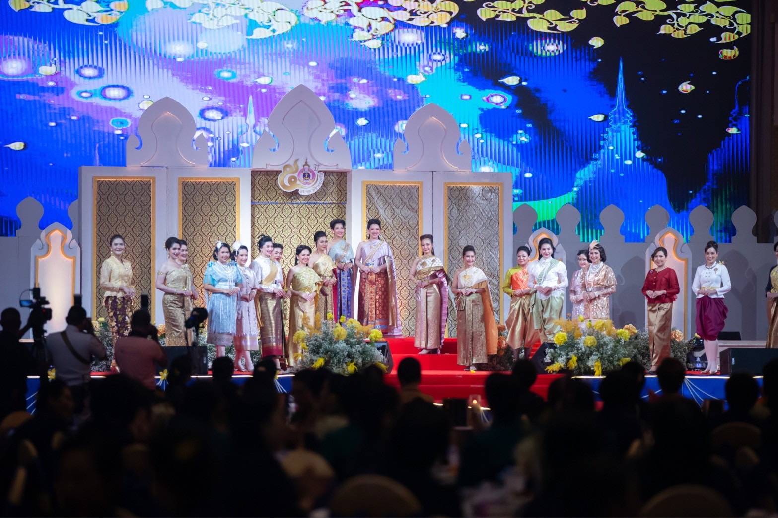 ๗๔ งานเลี้ยงรับรอง เนื่องในวันคล้ายวันสถาปนาสมาคมภริยาทหารเรือ ครบรอบปีที่ ๕๐