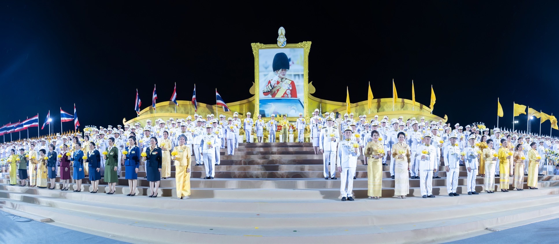 ๙๖ พิธีถวายเครื่องราชสักการะ วางพานพุ่ม และจุดเทียนถวายพระพรชัยมงคล เนื่องในโอกาสวันเฉลิมพระชนมพรรษาพระบาทสมเด็จพระเจ้าอยู่หัว (๒๘ ก.ค.๖๘)
