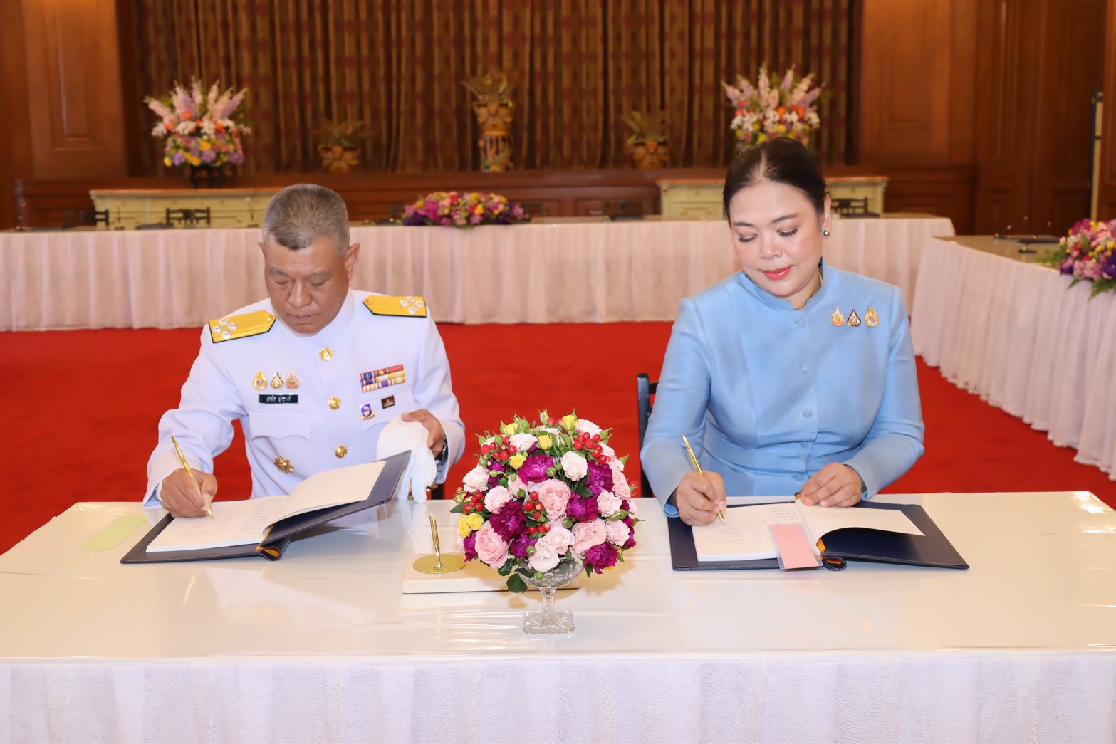 ๑๐๖ พิธีลงนามถวายพระพรชัยมงคล เนื่องในโอกาสวันเฉลิมพระชนมพรรษาสมเด็จพระนางเจ้าสิริกิติ์ พระบรมราชินีนาถ พระบรมราชชนนีพันปีหลวง ๑๒ ส.ค.๖๘