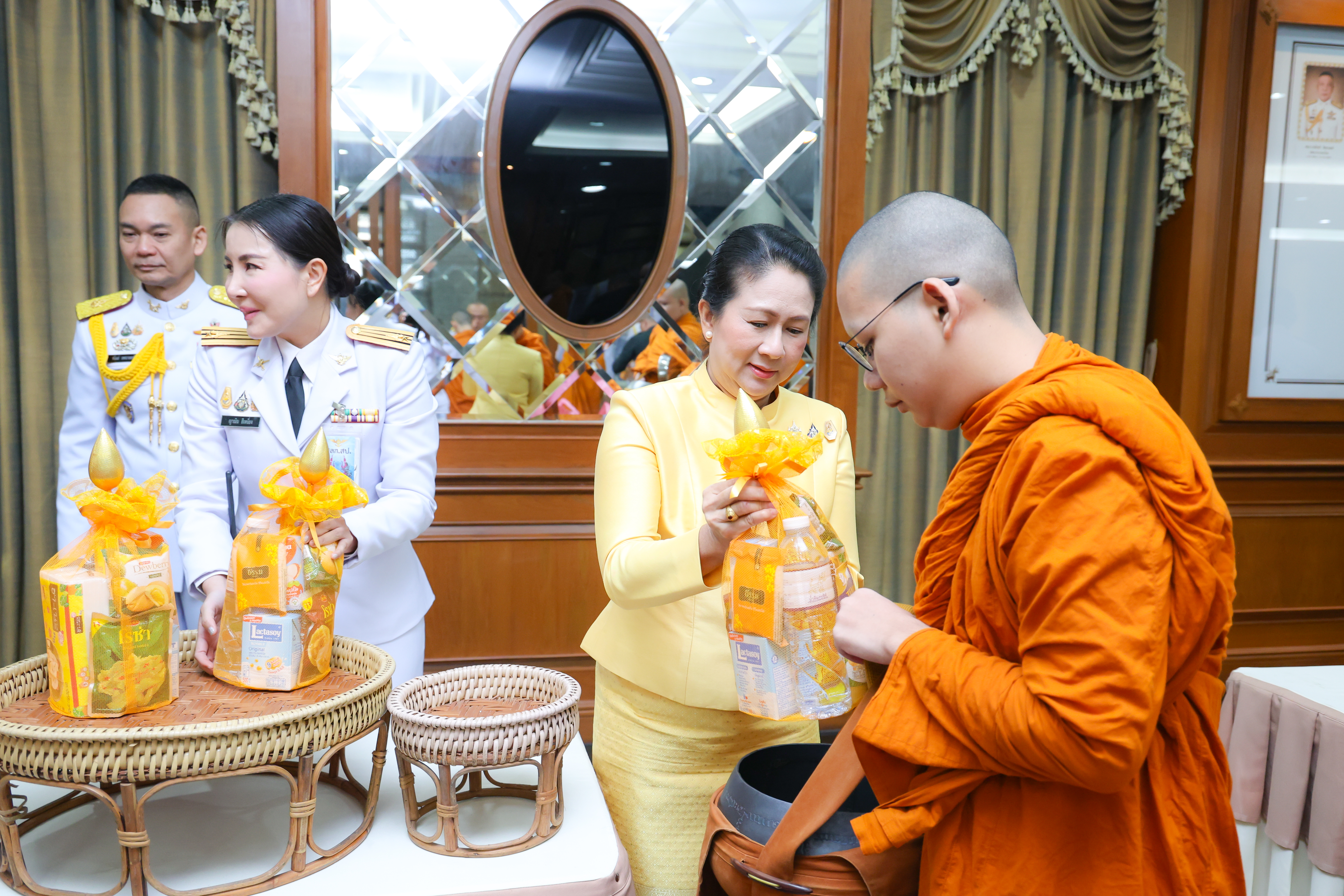 ๐๓ การจัดกิจกรรมเนื่องในวันนวมินทรมหาราช