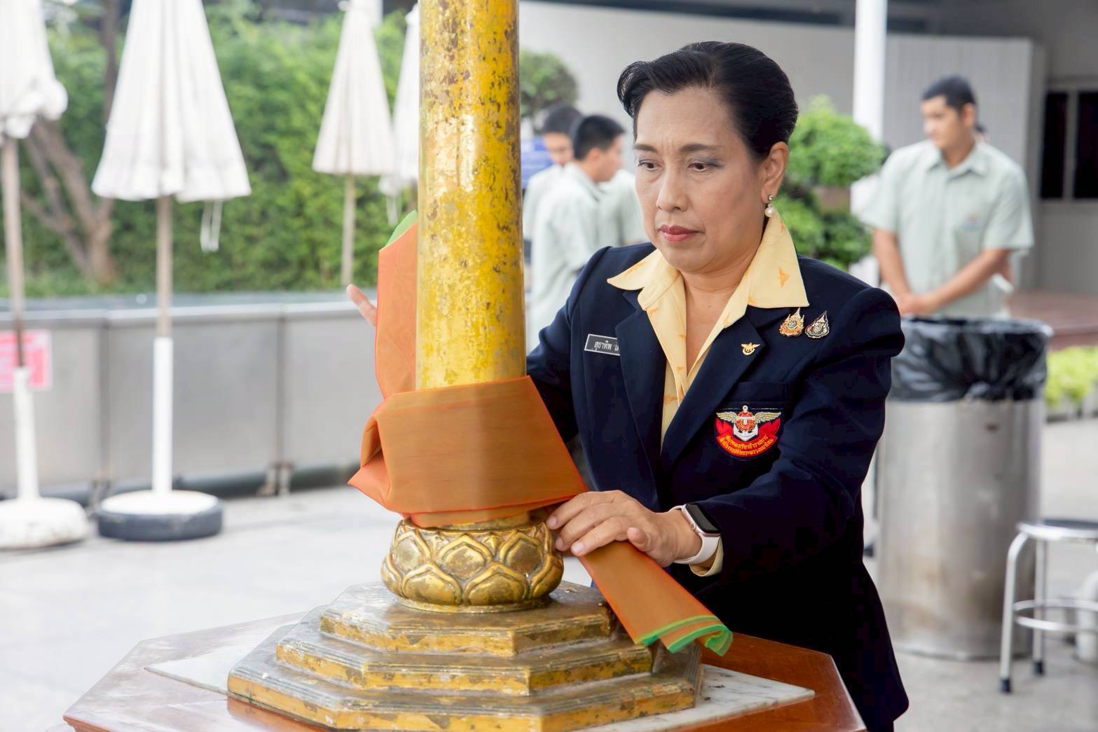 ๐๕ พิธีสักการะสิ่งศักดิ์สิทธิ์ เนื่องในโอกาสเข้ารับตำแหน่งใหม่ของคณะกรรมการบริหารสมาคมภริยาข้าราชการสำนักงานปลัดกระทรวงกลาโหม ประจำปีงบประมาณ พ.ศ.๒๕๖๙