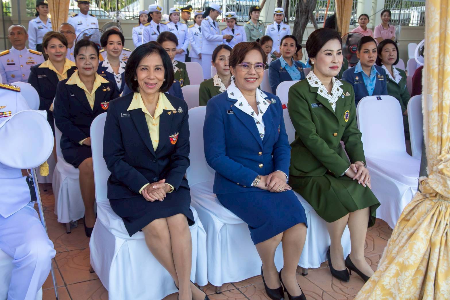 ๐๙ พิธีวางพวงมาลาถวายราชสักการะพระบรมราชานุสรณ์ พระบาทสมเด็จพระจุลจอมเกล้าเจ้าอยู่หัว เนื่องในวัน...