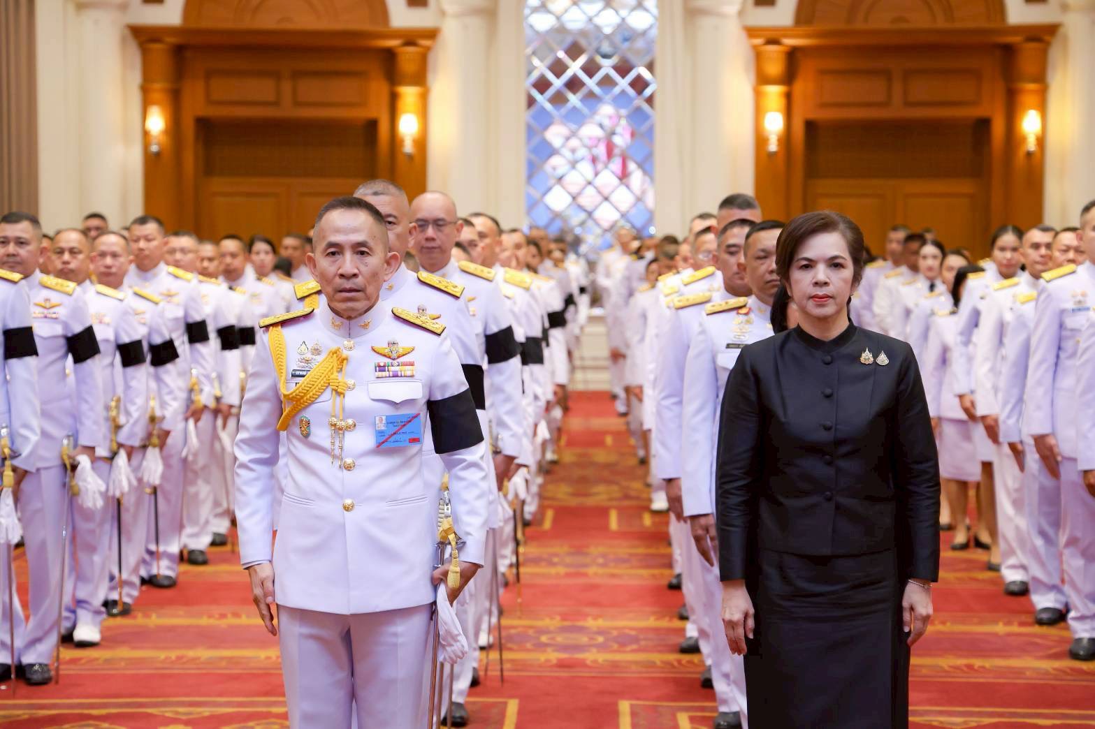 ๑๐ พิธีลงนามถวายความอาลัยสมเด็จพระนางเจ้าสิริกิติ์ พระบรมราชินีนาถ พระบรมราชชนนีพันปีหลวง