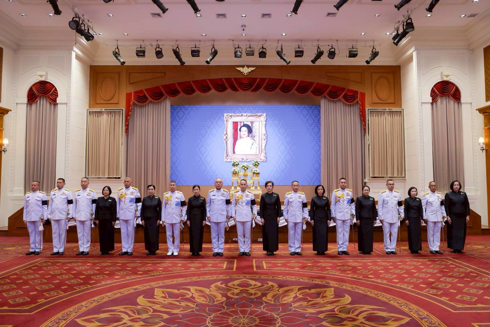 ๑๐ พิธีลงนามถวายความอาลัยสมเด็จพระนางเจ้าสิริกิติ์ พระบรมราชินีนาถ พระบรมราชชนนีพันปีหลวง