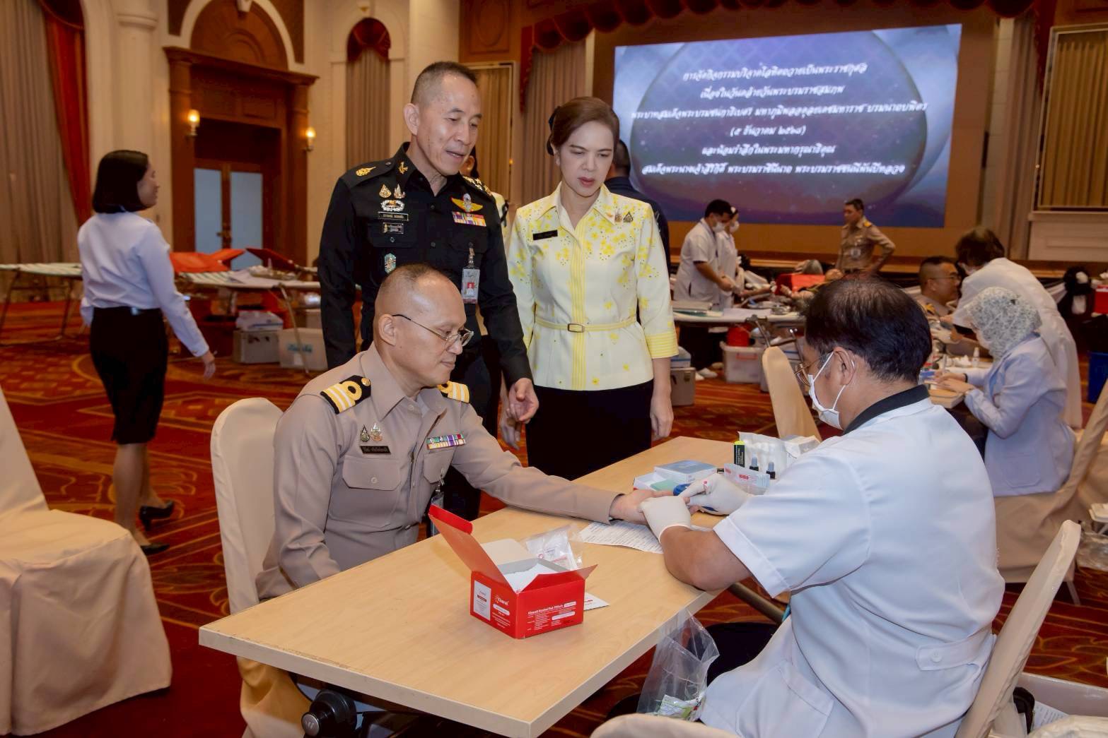 ๑๖ กิจกรรมบริจาคโลหิตถวายเป็นพระราชกุศลเนื่องในวันคล้ายวันพระบรมราชสมภพ พระบาทสมเด็จพระบรมชนกาธิเบศร มหาภูมิพลอดุลยเดชมหาราชบรมนาถบพิตร (๕ ธ.ค.๖๘) และน้อมรำลึกในพระมหากรุณาธิคุณ สมเด็จพระนางเจ้าสิริกิติ์ พระบรมราชินีนาถ พระบรมราชชนนีพันปีหลวง