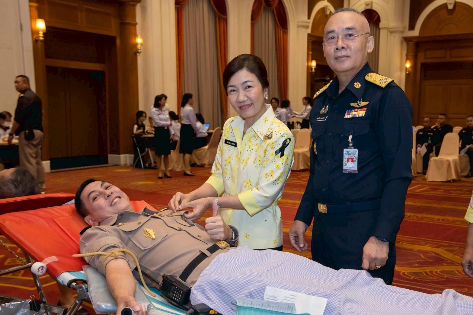 ๑๖ กิจกรรมบริจาคโลหิตถวายเป็นพระราชกุศลเนื่องในวันคล้ายวันพระบรมราชสมภพ พระบาทสมเด็จพระบรมชนกาธิเบศร มหาภูมิพลอดุลยเดชมหาราชบรมนาถบพิตร (๕ ธ.ค.๖๘) และน้อมรำลึกในพระมหากรุณาธิคุณ สมเด็จพระนางเจ้าสิริกิติ์ พระบรมราชินีนาถ พระบรมราชชนนีพันปีหลวง