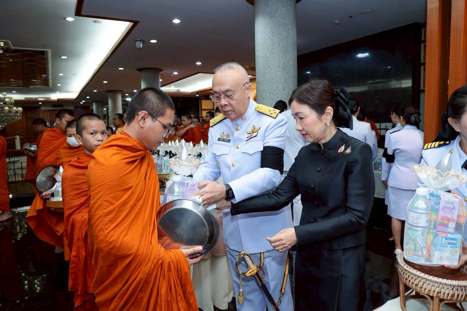 ๓๕ พิธีบำเพ็ญกุศลสตมวาร เพื่อถวายเป็นพระราชกุศลแด่สมเด็จพระนางเจ้าสิริกิติ์ พระบรมราชินีนาถ พระบรมราชชนนีพันปีหลวง ในวาระครบ ๑๐๐ วัน แห่งการสวรรคต