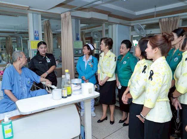 ๓๗ กิจกรรมเยี่ยมบำรุงขวัญทหารผ่านศึกที่เจ็บป่วยและได้รับบาดเจ็บจากการปฏิบัติหน้าที่