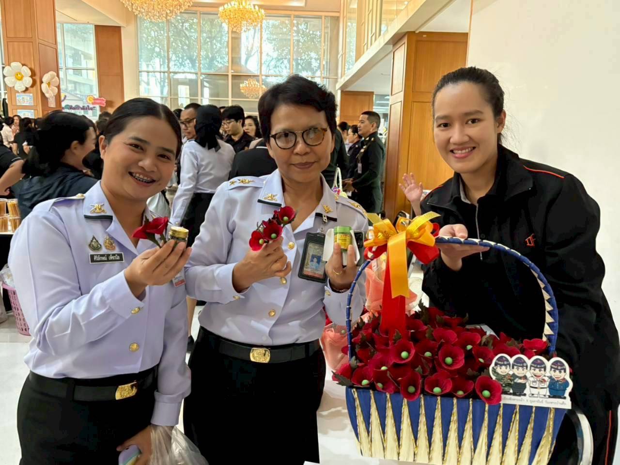 ๓๗ กิจกรรมเยี่ยมบำรุงขวัญทหารผ่านศึกที่เจ็บป่วยและได้รับบาดเจ็บจากการปฏิบัติหน้าที่