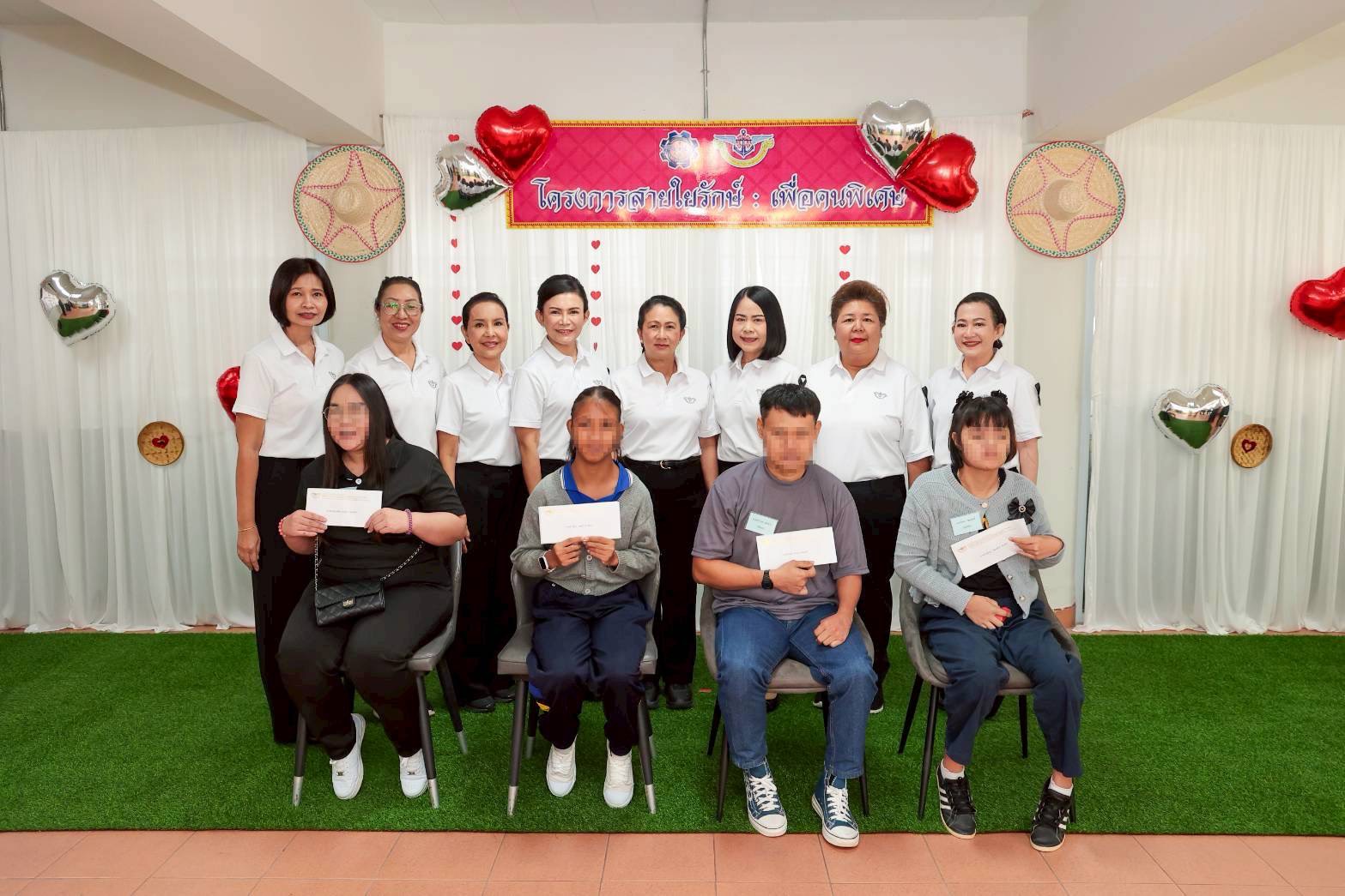 ๔๐ การตรวจเยี่ยมและติดตามความคืบหน้าการดำเนินงานโครงการของ สมาคมภริยาข้าราชการสำนักงานปลัดกระทรวงกลาโหม