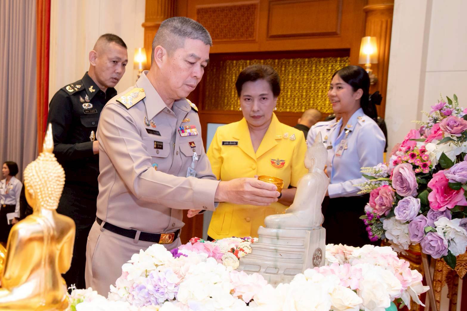 ๕๐ พิธีสรงน้ำพระ เนื่องในเทศกาลสงกรานต์ ประจำปี ๒๕๖๙