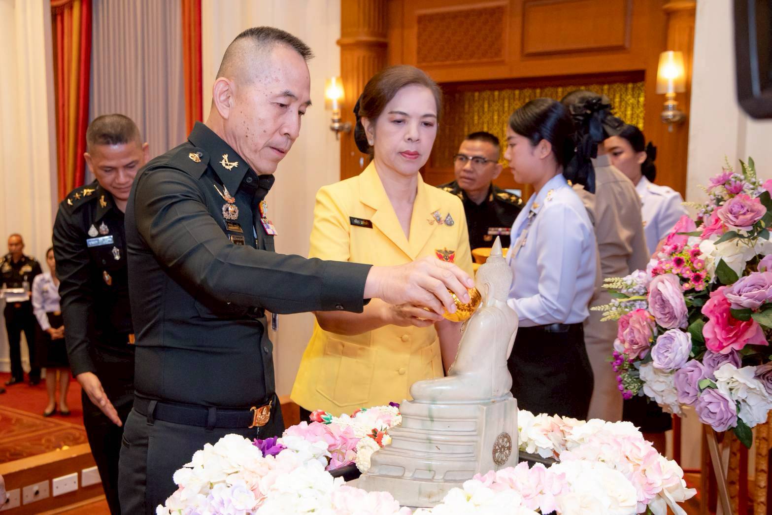 ๕๐ พิธีสรงน้ำพระ เนื่องในเทศกาลสงกรานต์ ประจำปี ๒๕๖๙