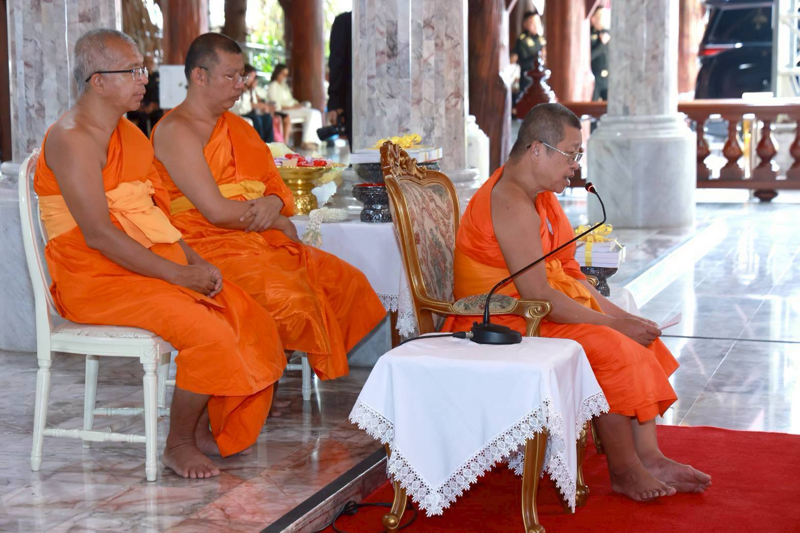 ๖๕ กิจกรรมอุปสมบทหมู่เทิดทูนสถาบันพระมหากษัตริย์ เพื่อเฉลิมพระเกียรติถวายเป็นพระราชกุศล เนื่องในโอกาสมหามงคลเฉลิมพระชนมพรรษาสมเด็จพระนางเจ้าฯ พระบรมราชินี ครบ ๔ รอบ (๓ มิ.ย.๖๙)