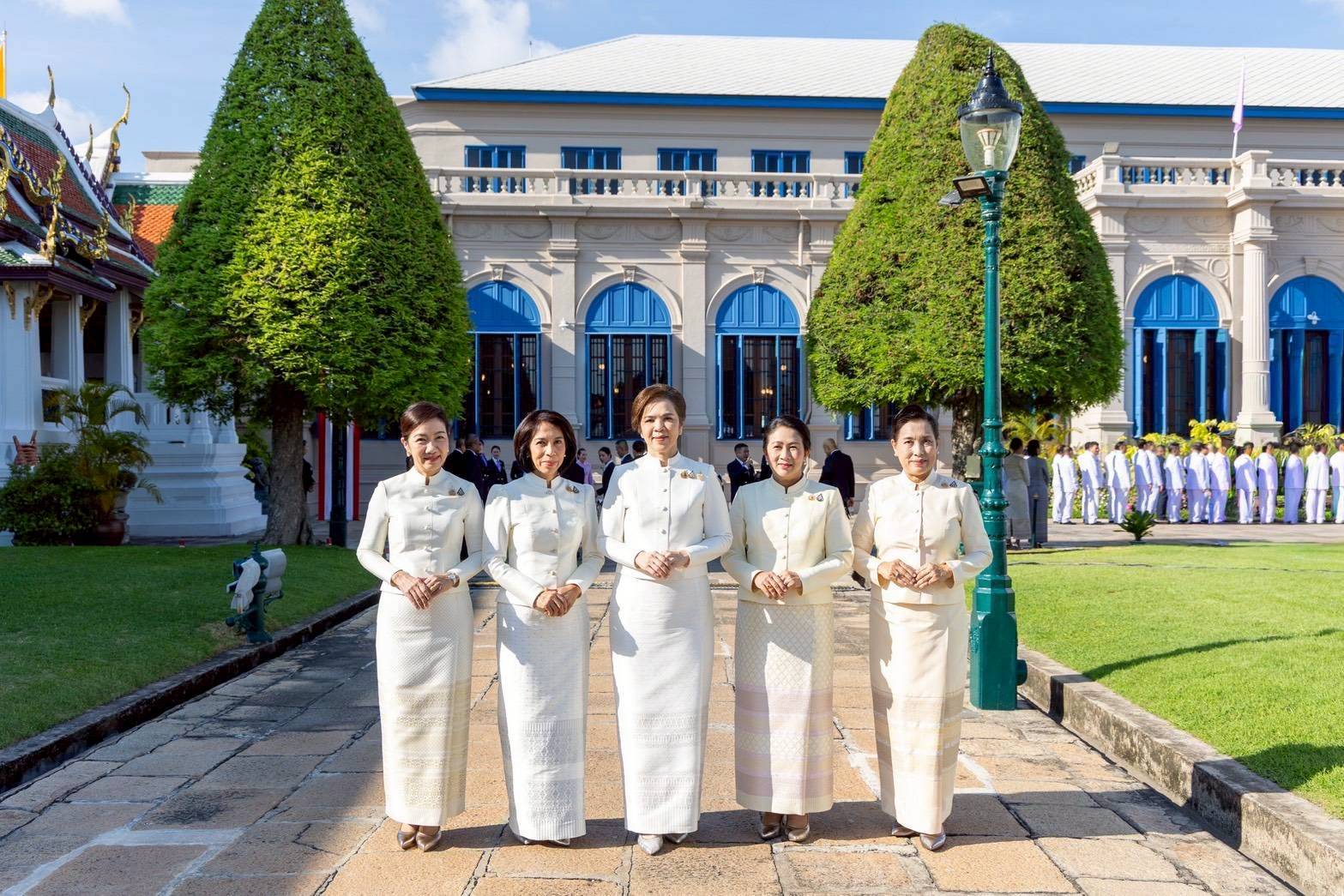๖๙ พิธีลงนามถวายพระพรชัยมงคล เนื่องในโอกาสมหามงคลเฉลิมพระชนมพรรษา ๔ รอบ สมเด็จพระนางเจ้าฯ พระบรมราชินี (๓ มิ.ย.๖๙)