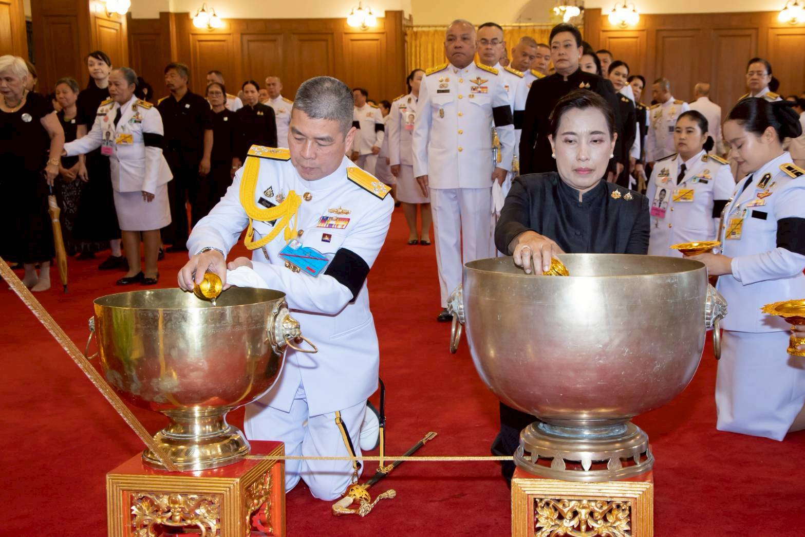 ๗๔ พิธีถวายน้ำสรงพระศพหน้าพระรูปสมเด็จพระเจ้าลูกเธอ เจ้าฟ้าพัชรกิติยาภา นเรนทิราเทพยวดี กรมหลวงราชสาริณีสิริพัชร มหาวัชรราชธิดา
