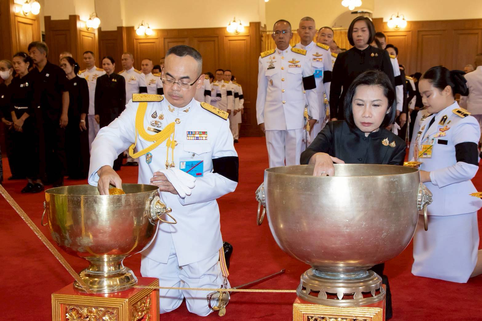 ๗๔ พิธีถวายน้ำสรงพระศพหน้าพระรูปสมเด็จพระเจ้าลูกเธอ เจ้าฟ้าพัชรกิติยาภา นเรนทิราเทพยวดี กรมหลวงราชสาริณีสิริพัชร มหาวัชรราชธิดา