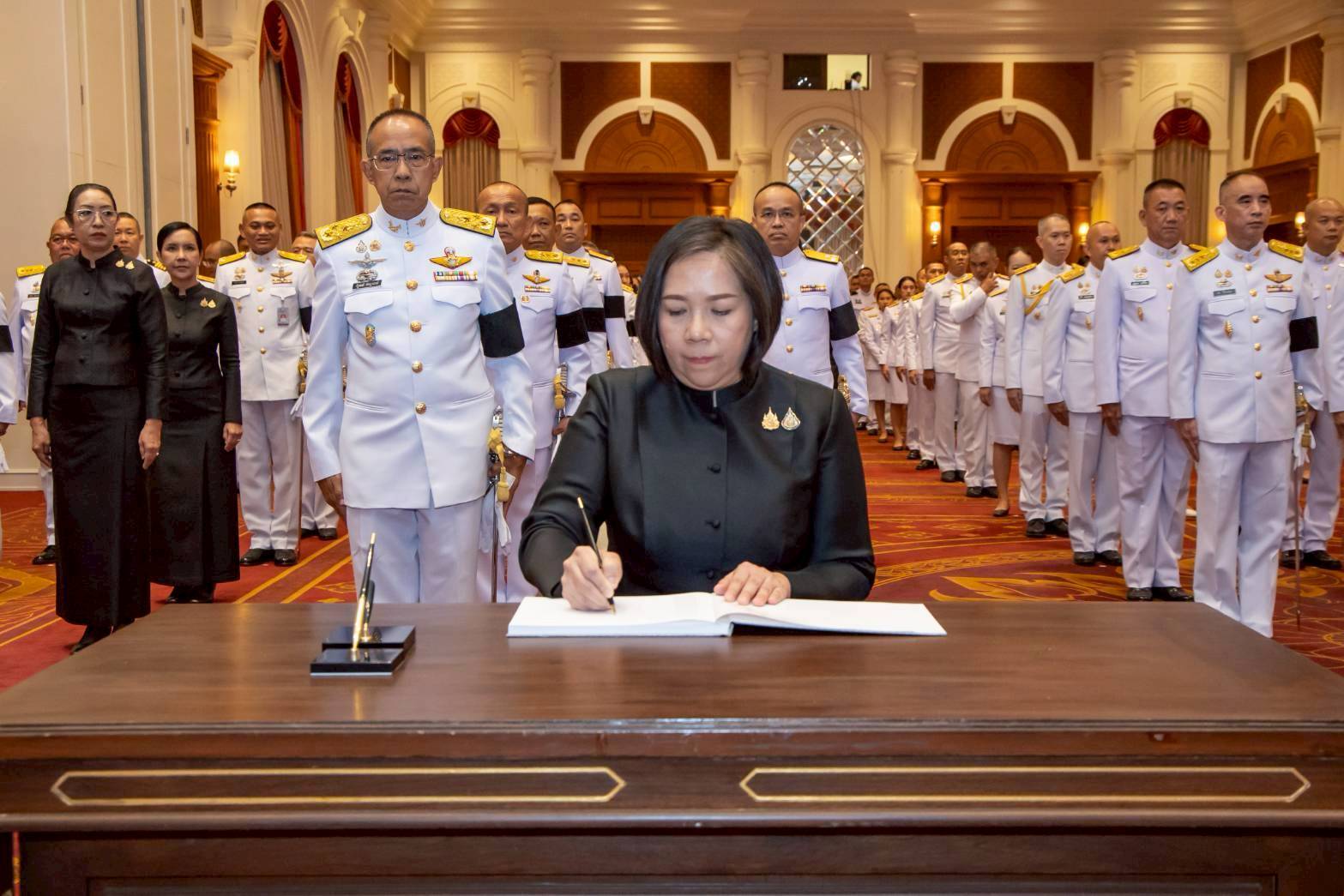 ๗๕ พิธีลงนามถวายความอาลัยสมเด็จพระเจ้าลูกเธอ เจ้าฟ้าพัชรกิติยาภา นเรนทิราเทพยวดี กรมหลวงราชสาริณีสิริพัชร มหาวัชรราชธิดา